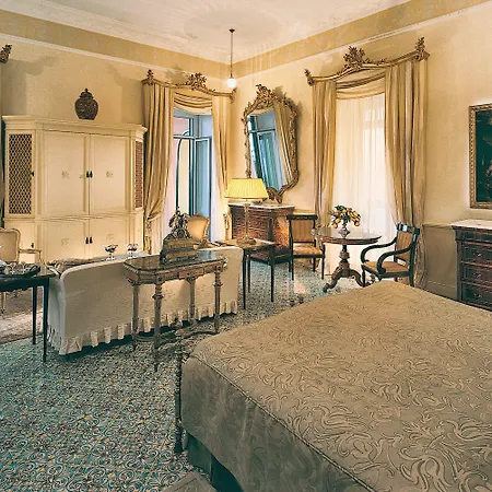 Grand Excelsior Vittoria Отель 5*