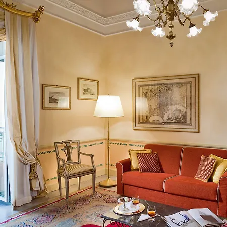 Grand Excelsior Vittoria Отель