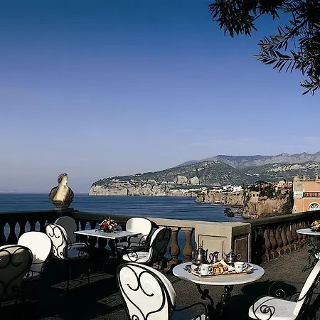 Grand Excelsior Vittoria 5* Сорренто