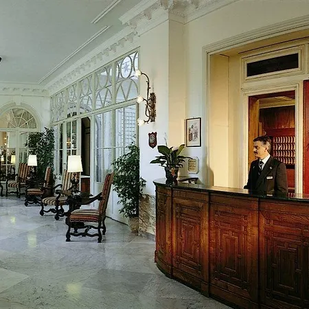 מלון Grand Excelsior Vittoria