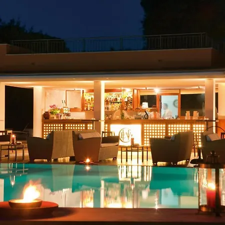 Grand Excelsior Vittoria מלון 5*
