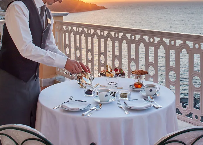 Grand Excelsior Vittoria Hotel