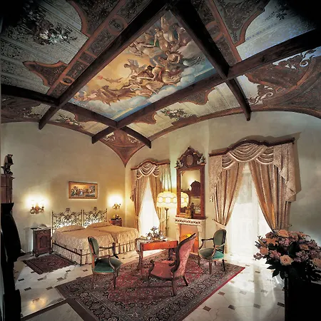 מלון Grand Excelsior Vittoria